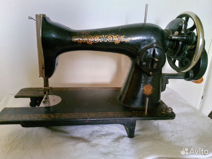 Швейная машинка ручная СССР