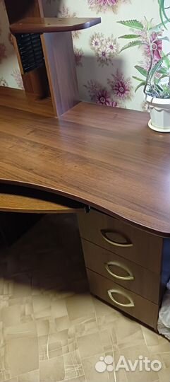 Компьютерный стол угловой б/у