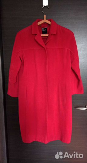 Пальто красное прямое
