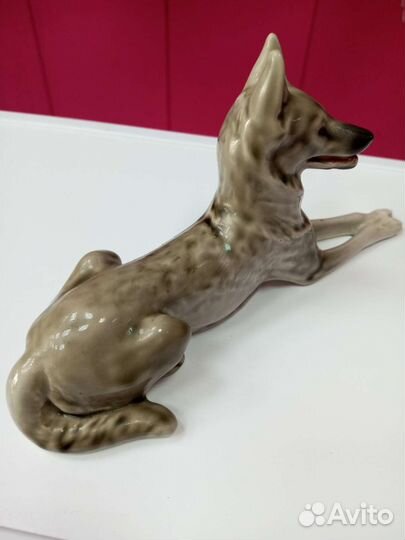 Фарфоровая статуэтка лфз немецкая овчарка