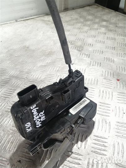 Замок двери передний правый Kia Sportage SL G4KD