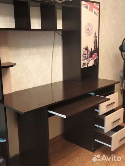 Компьютерный стол