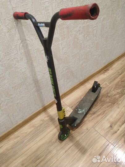 Трюковой самокат Black Aqua stunt scooter-6
