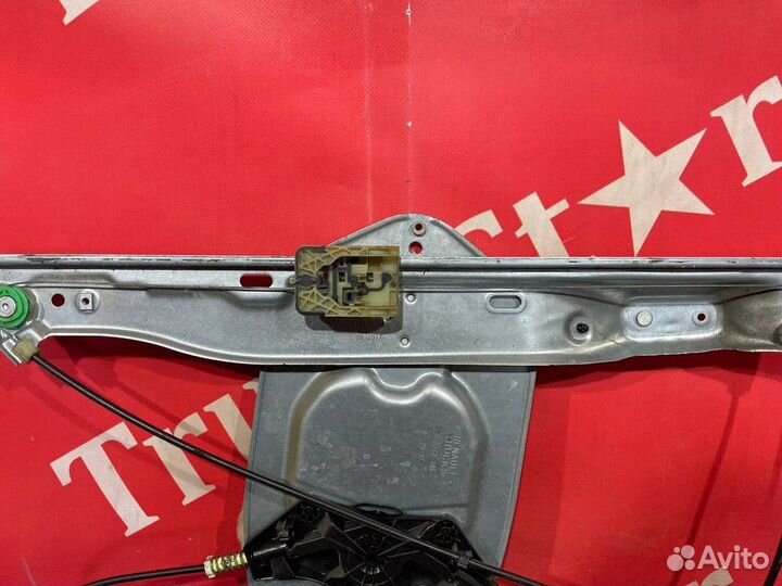 Стеклоподъемник двери правой Renault T