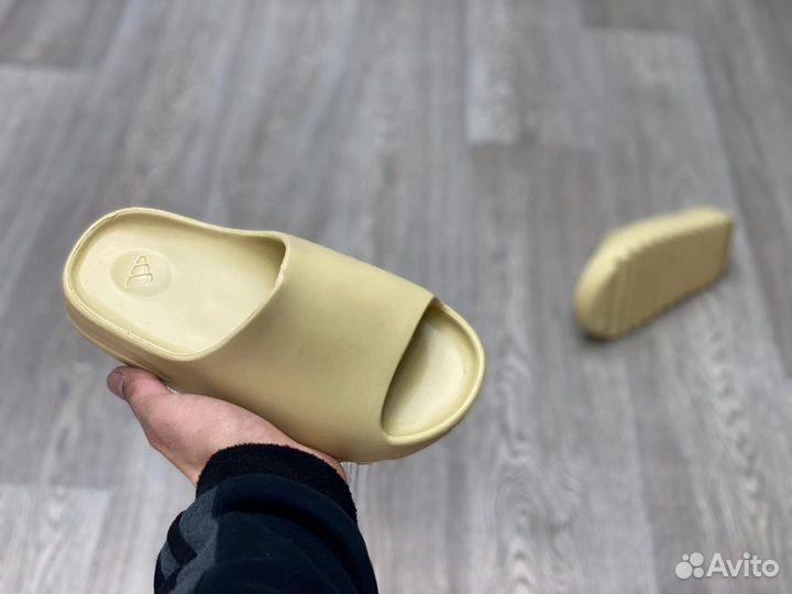 Сланцы Adidas Yeezy Slide Desert Sand (36-45)