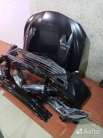 Передняя часть Toyota Camry 9 V70 2017