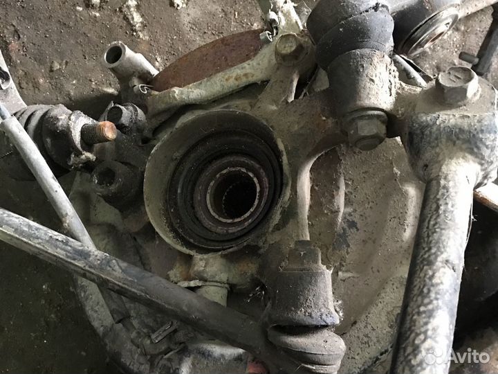 Задний поворотный кулак тойота ариста