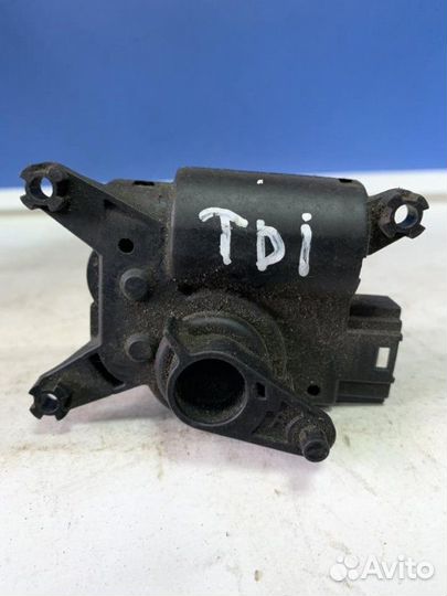 Моторчик заслонки печки Volkswagen Touareg 1 7L