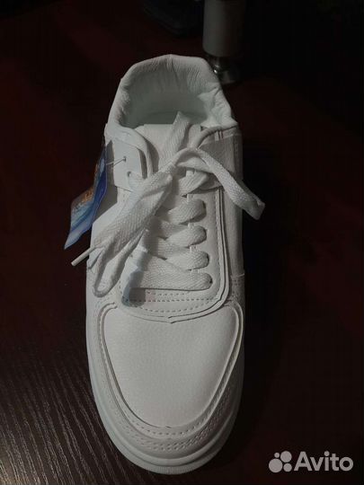 Кроссовки кеды