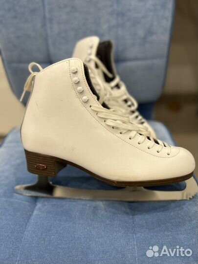 Фигурные коньки Riedell р-р 9 1/2 (40-41 р-р)