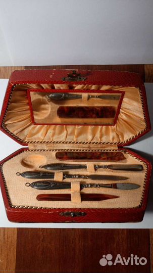 Старинный маникюрный набор в родном футляре Европа