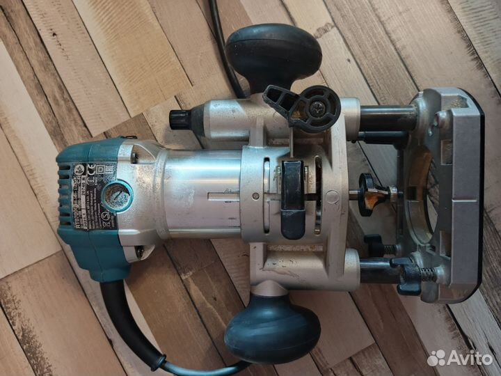 Фрезер makita rt0700cx2