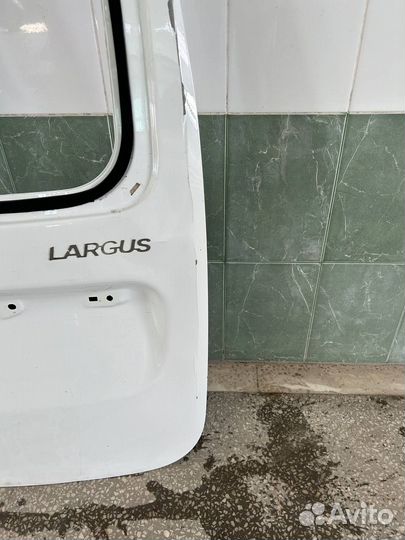 Дверь багажника правая под стекло LADA largus