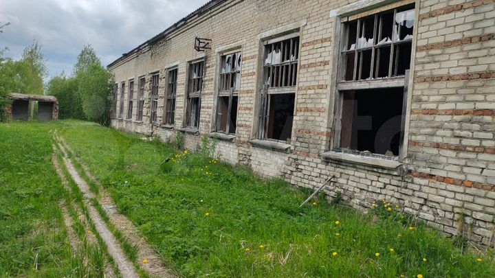 Здание, 616.9 м²