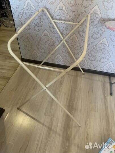 Ванночка для купания с подставкой