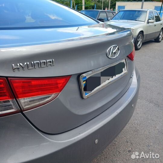 Hyundai elantra md крышка багажника