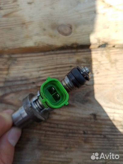 Форсунка бензиновая Toyota 1az-fse 2az-fse