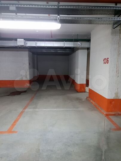 Машиноместо, > 30 м²