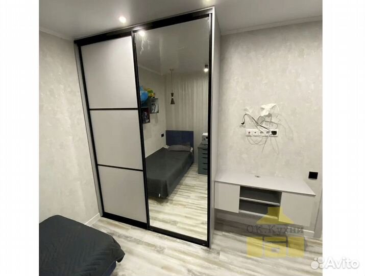 Угловой шкаф