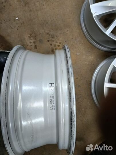 Литые диски r15 на Volkswagen Polo