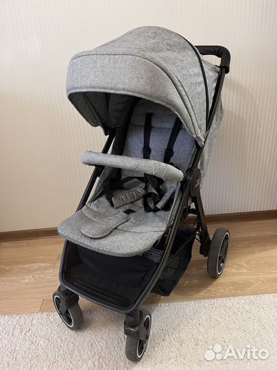 Прогулочная коляска britax romer
