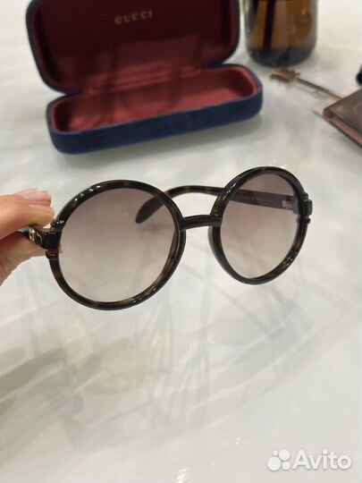 Солнцезащитные очки gucci