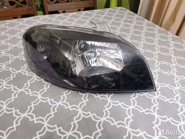 Фара правая черная Chevrolet Aveo T250 (06-11г) се