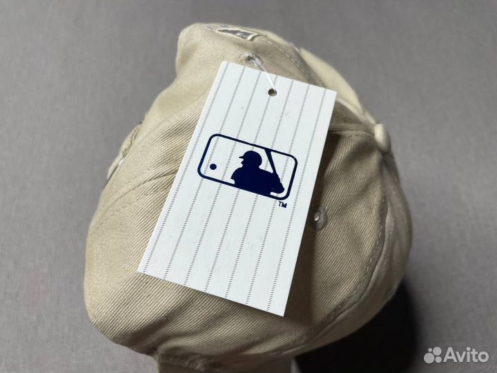 Кепка MLB Бежевая