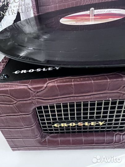 Виниловый проигрыватель crosley