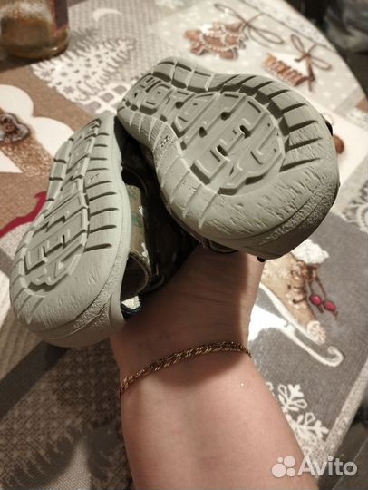 Сандалии для мальчика 22