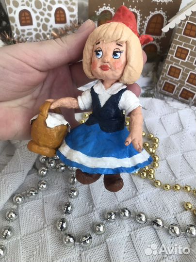 Ватная елочная игрушка Красная шапочка