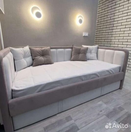 Диван-кровать 180*80 с доп.сп. местом и матрасом