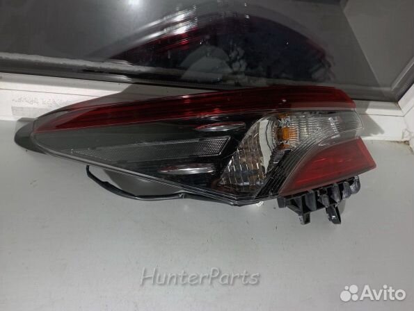 Toyota Camry 70 фонарь в крыло