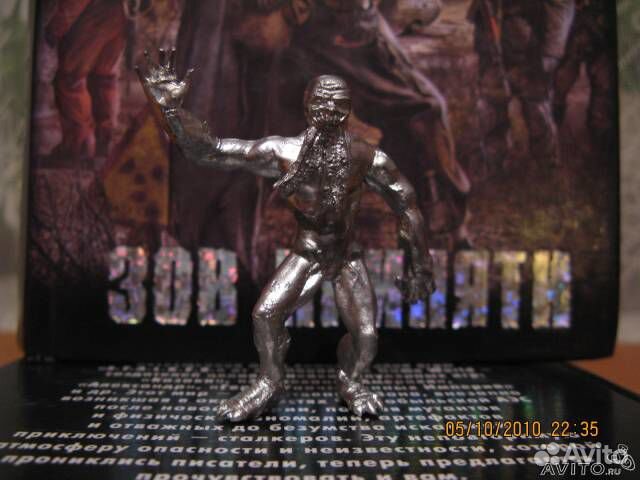 Фигурка кровососа