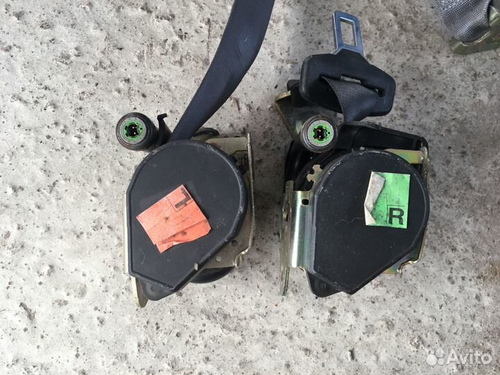 Ремни безопасности передние Mercedes W210 (3968)