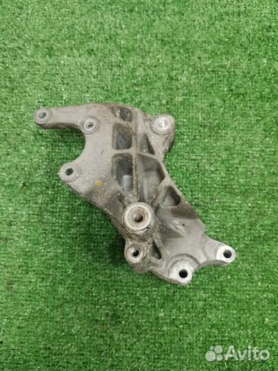 Кронштейн двигателя Dodge Caliber 1.8 EBA 2007