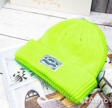 Шапка яркая теплая
