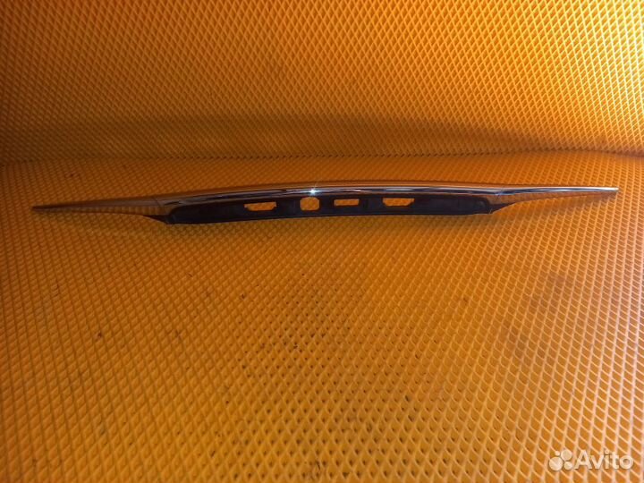 Накладка крышки багажника Mazda 6