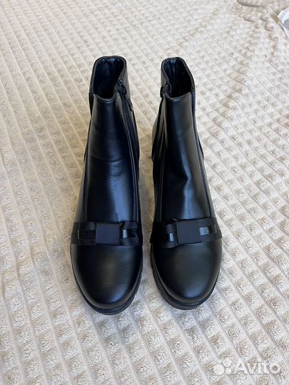 Ботинки женские