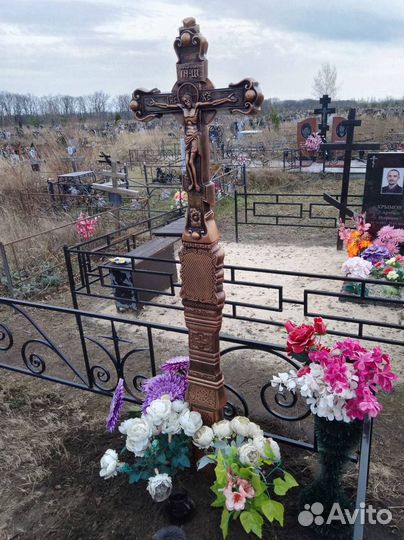 Кованый крест на могилу
