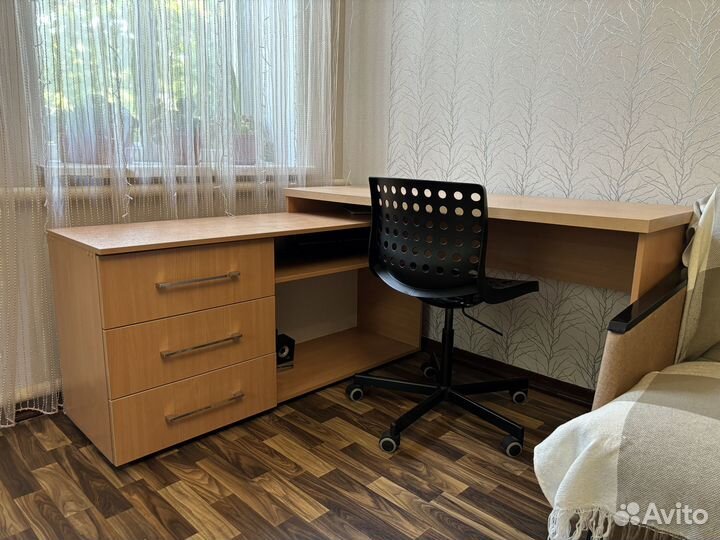 Компьютерный стол