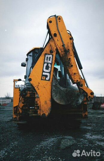JCB. Экскаватор - погрузчик Гидромолот трамбовка