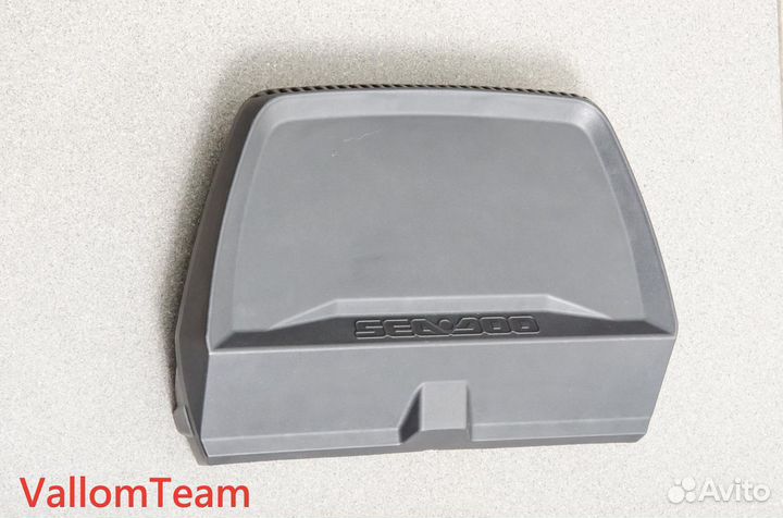 Лот SD3-17 Крышка пластиковая гидроцикла BRP RXT 2