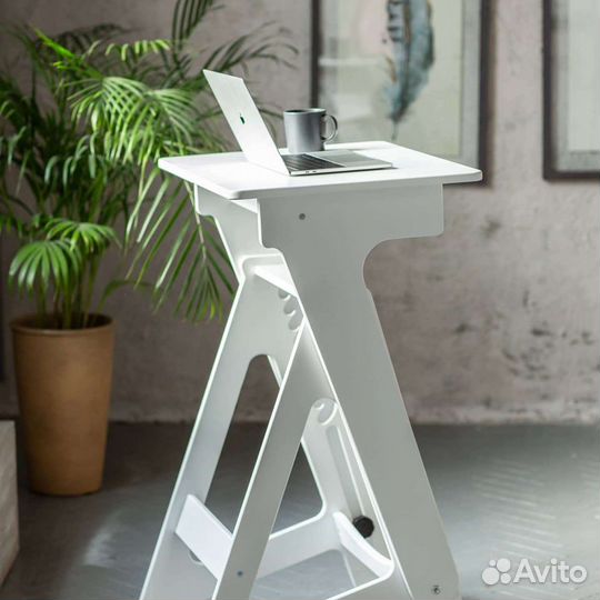 Столик для ноутбука