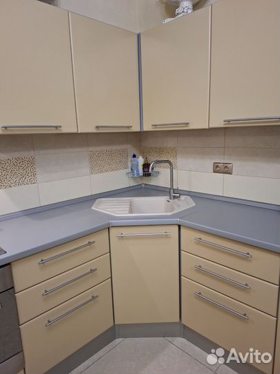 Кухонные гарнитуры угловые бу