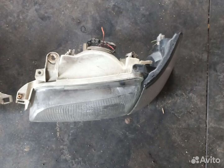 Фары передние toyota caldina,Карина