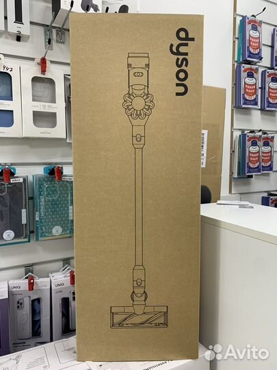 Пылесос Dyson V8 absolute новый