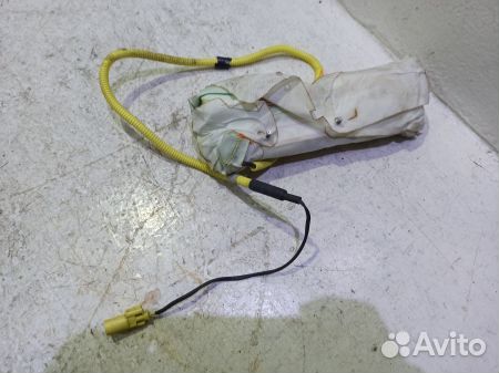 Подушка безопасности в сиденье переднее