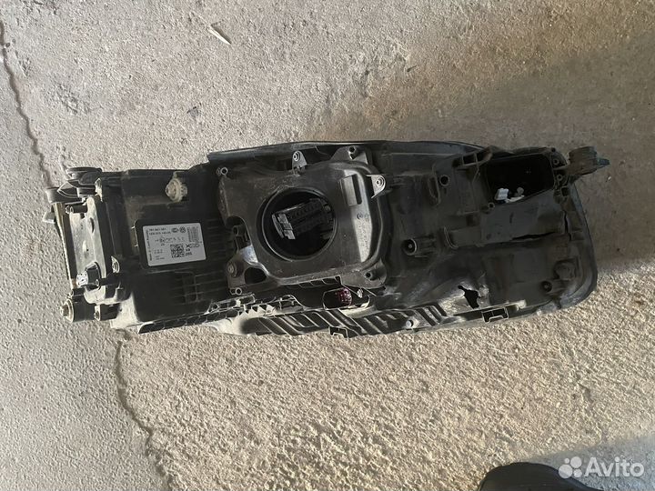 Фара левая VW touareg cr