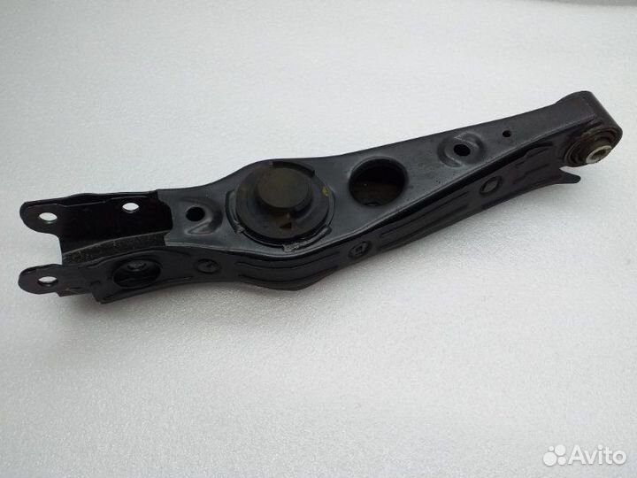 Рычаг подвески задний правый Hyundai Tucson TL